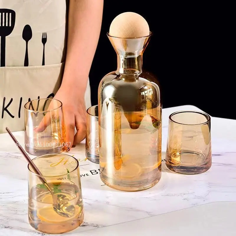 إبريق ماء زجاجي رمادي كهرماني من ديكوربايتس™ بمقبض، وإبريق شاي مقاوم للحرارة وإبريق عصير