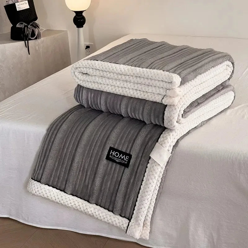 Manta de felpa suave de terciopelo color leche DecorBites™ con diseño de conejo sintético para otoño/invierno