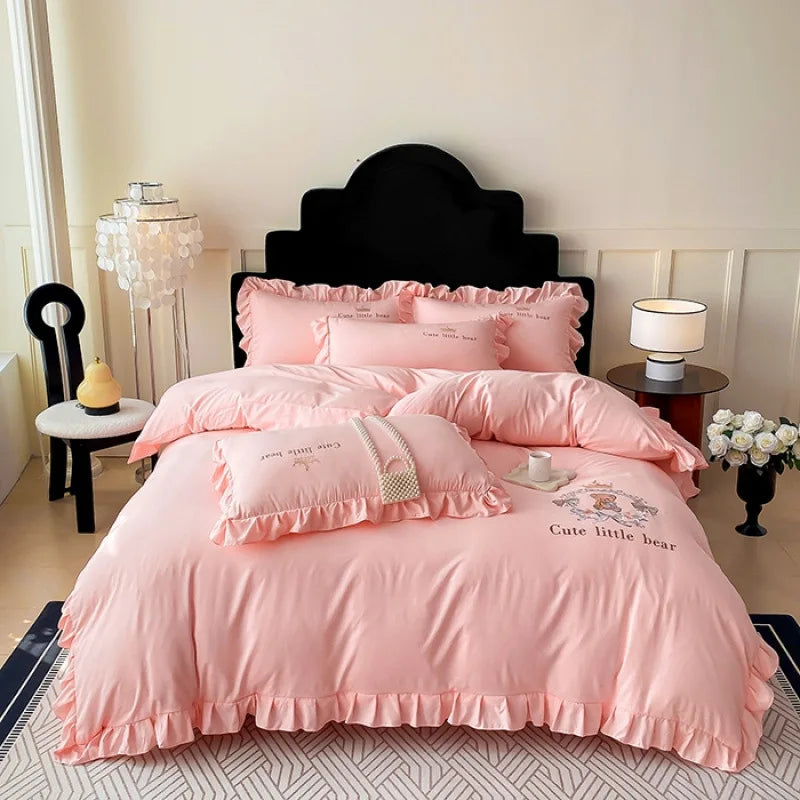 طقم تنورة سرير قطنية مطرزة فرنسيًا من DecorBites™ مع حواف مكشكشة