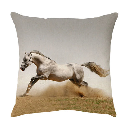 Funda de almohada DecorBites™ con estampado de caballo al galope: Funda de cojín de lino con estampado de caballo salvaje para decoración del hogar.