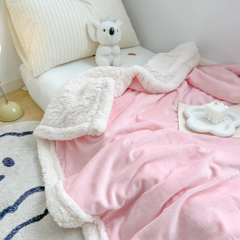 Decobites Plush Lamb Wool Bed Blanket, Soft Cozy Velvet, Warm Fluffy Flannel, 150x200cm, 200x230cm