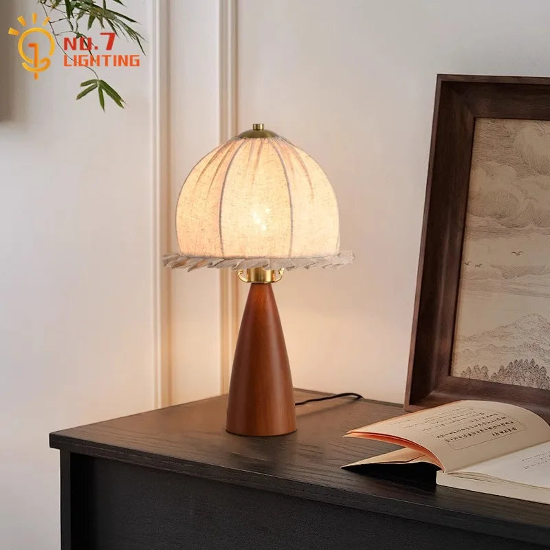 DecorBites™ Gold Lustre Wood Table Lamp LED - Luxe Retro Medieval Design