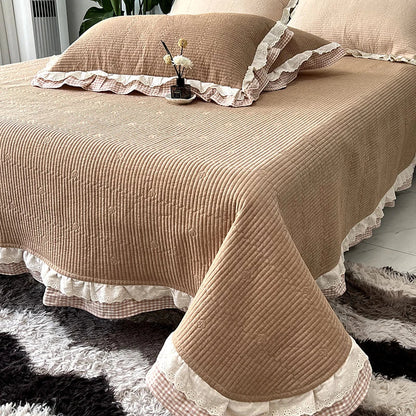 DecorBites™ Lace Ruffles Quilted Bedspread Set with Pillowcases Queen Size