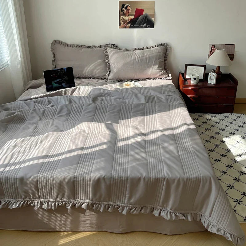 Ruffled Summer Quilt Set