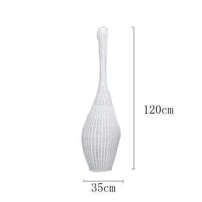 Lámpara de pie de bambú DecorBites™: Una lámpara de ratán única para la sala de estar, el dormitorio o la decoración de una casa de té.