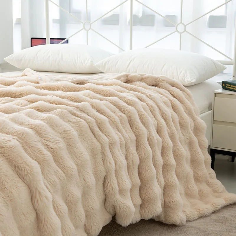 Manta de terciopelo DecorBites™ Cozy Faux Rabbit para siestas en la oficina – Tamaño individual, lujosa manta de lana de color liso