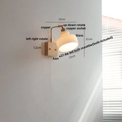 Aplique de pared DecorBites™ de cristal rosa con luz LED, interruptor de cadena, lámpara de noche de madera de nogal