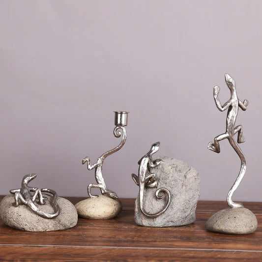 Candelabro de resina con forma de gecko DecorBites™: Figura decorativa para el hogar