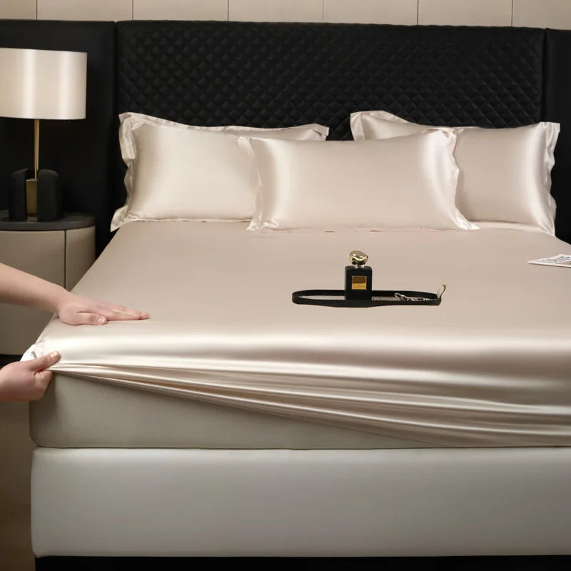 طقم ملاءات سرير DecorBites™ المجهزة من حرير التوت بنسبة 100% مع غطاء وسادة - ملاءات سرير فاخرة من الحرير بلون واحد