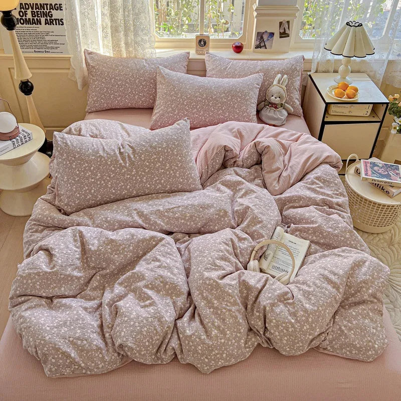 DecorBites™ Cloud Touch Ultra Soft Duvet Cover Set in Sweet Design & Double Layer Yarn