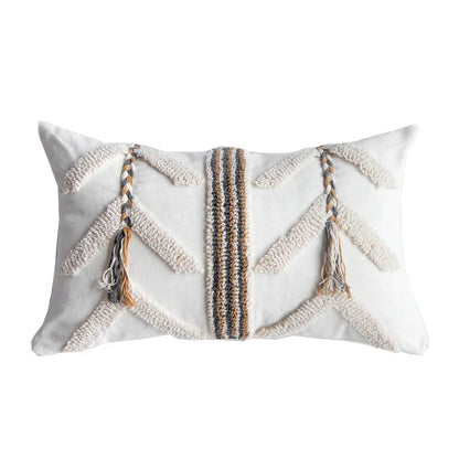 غطاء وسادة من الكروشيه باللون البيج من DecorBites™: وسادة ديكور منزلي على الطراز الشمالي