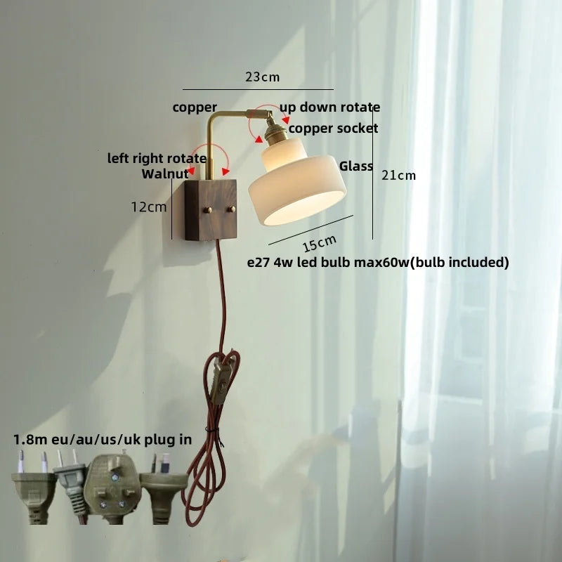 Aplique de pared de madera de nogal de latón LED Decorbites™ con vidrio giratorio para escalera
