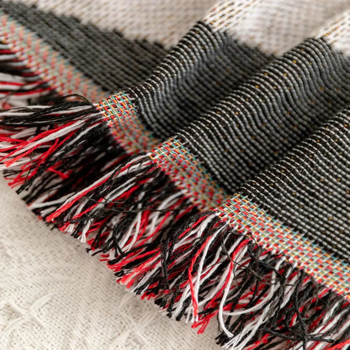 DecorBites™ Knitted Tapestry Sofa Blanket - Light Luxury Decorative Blanket for Living Room, Nap Bedspread, Picnic, Camping Mat