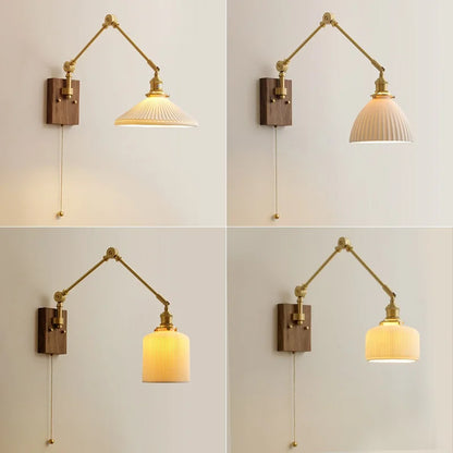 DecorBites™ مصباح حائط LED بذراع دوارة من النحاس مع مفتاح سحب وسلسلة ومظلة من خشب الجوز