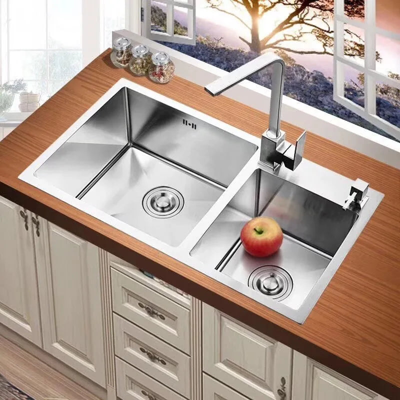 DecorBites™ Brass Kitchen Sink Faucet 360 Swivel Mixer in Black - Single Handle