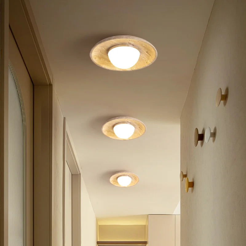 مصباح سقف LED من الأكريليك DecorBites™ بتصميم مظلة من خشب الترافرتين الأصفر على طراز Wabi Sabi