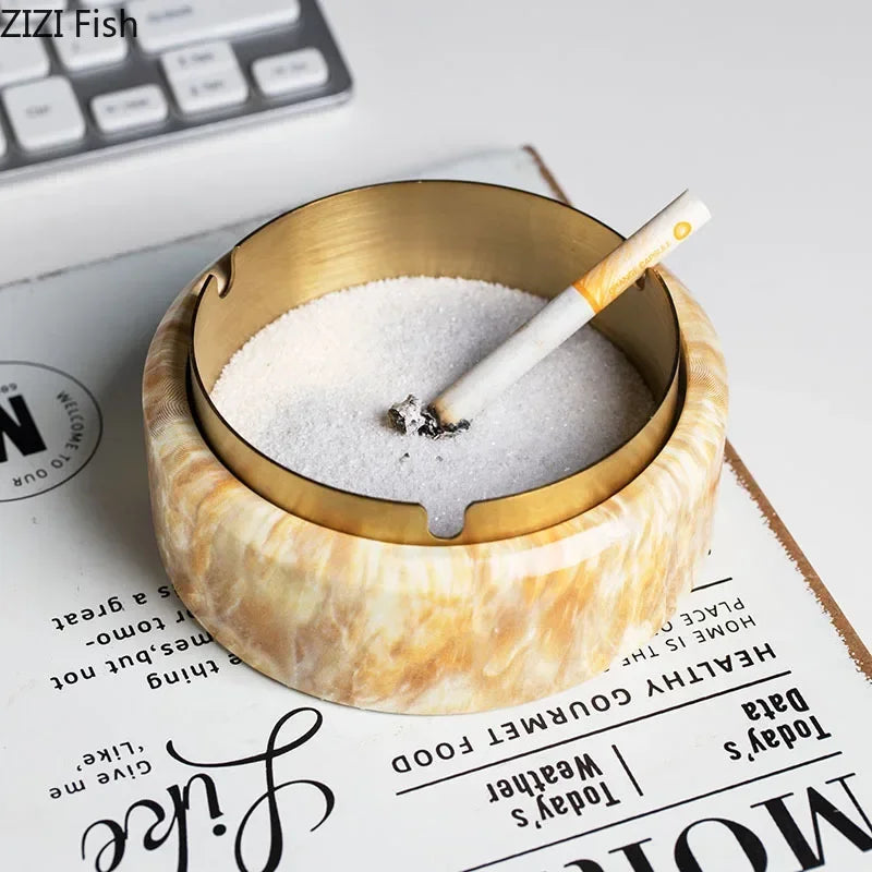 Cenicero DecorBites™ con textura de mármol chapado en oro - Accesorios para fumar