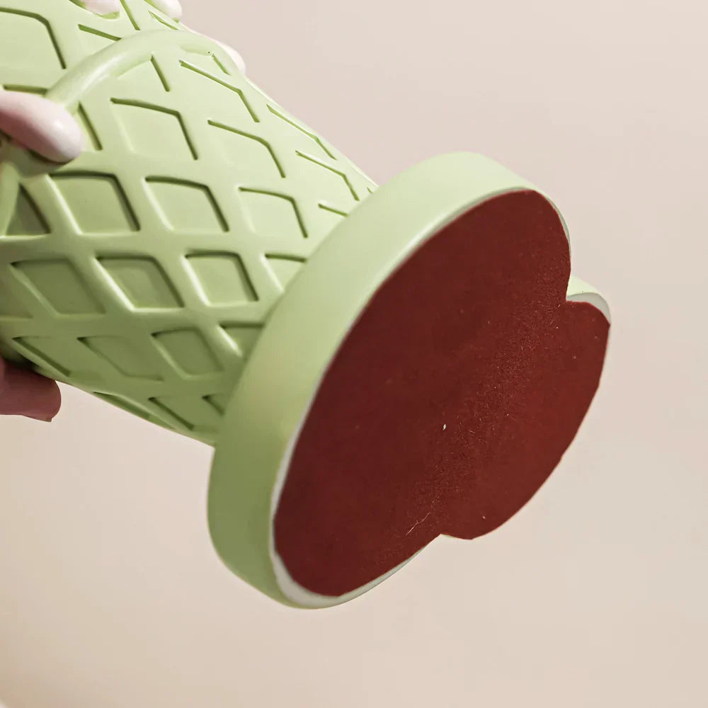 DecorBites™ Ice Cream Cat Sculpture Resin Figurine Modern Home Decor Creative Animal Figure