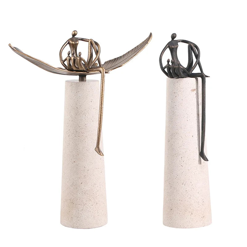 DecorBites™ Escultura abstracta de metal dorado para decoración del hogar | Adorno creativo