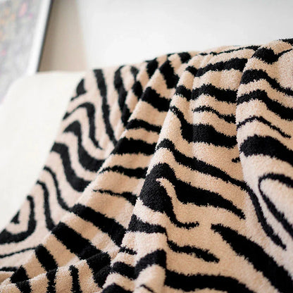 Decobites Zebra Stripes Warm Sofa Blanket Autumn Winter Comfort Shawl Bed Tail Blanket