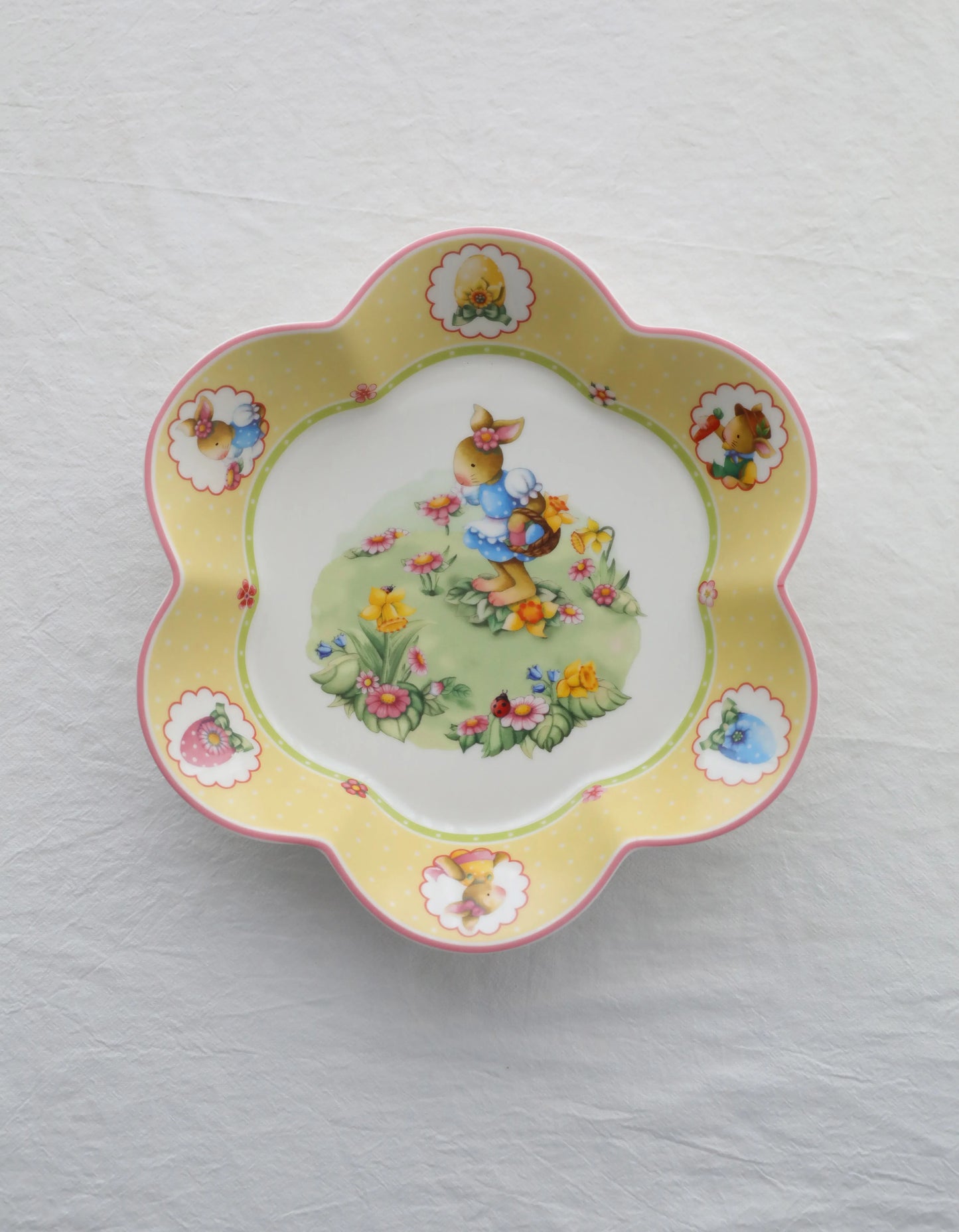 DecorBites™ Easter Tulip Dinnerware Set & Serving Pieces for Home Kitchen.