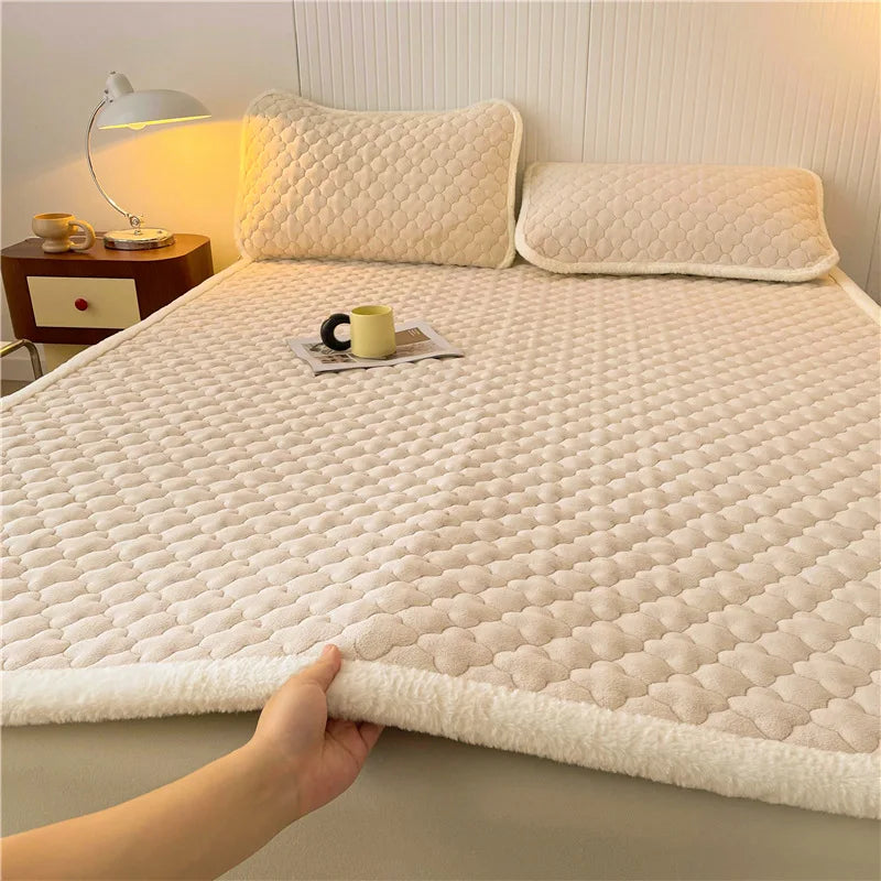 DecorBites™ Antibacterial Milk Velvet Mattress, Thick & Warm with Anti-Slip Straps