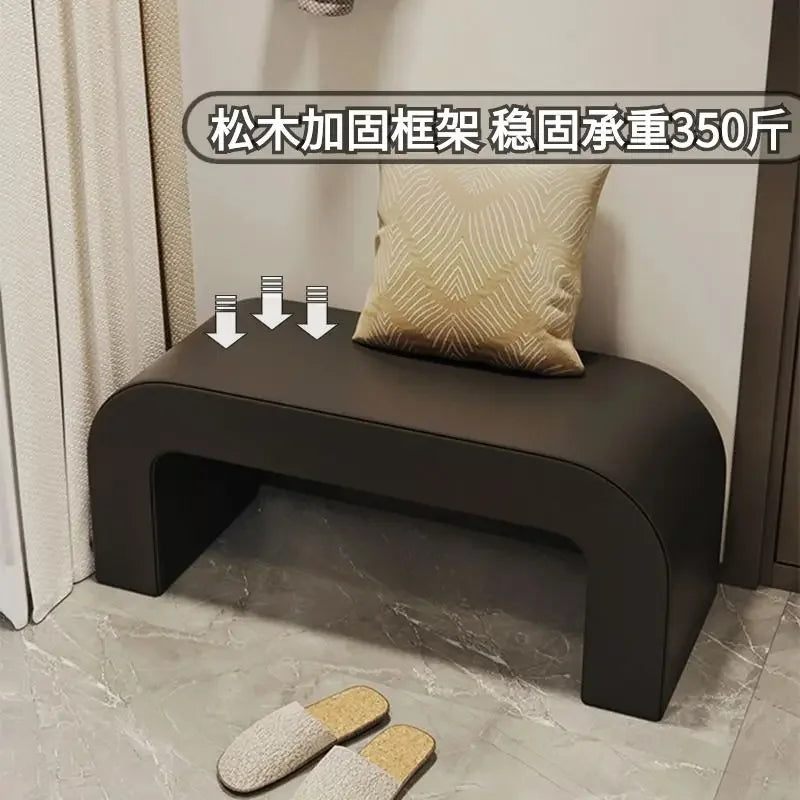 Taburete para Cambiar Zapatos de Cuero Decorbites™: Asiento Estiloso y Funcional para Sala de Estar y Dormitorio.