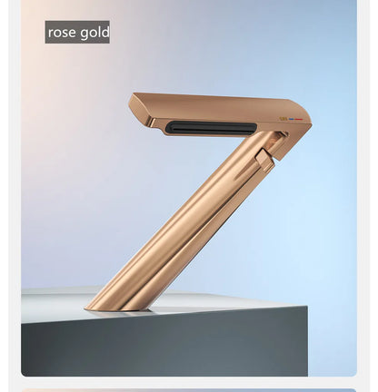 Grifo de lavabo DecorBites™ Gold Waterfall: Grifo mezclador gris, monomando para agua fría y caliente.