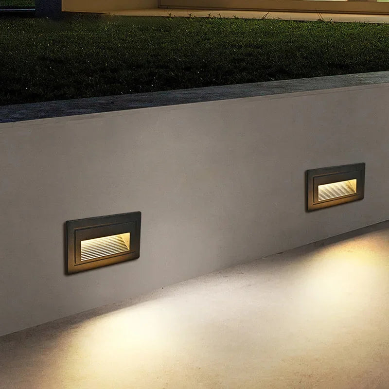 Aplique de pared LED empotrable DecorBites™ para escalones y escaleras exteriores, resistente al agua IP65.