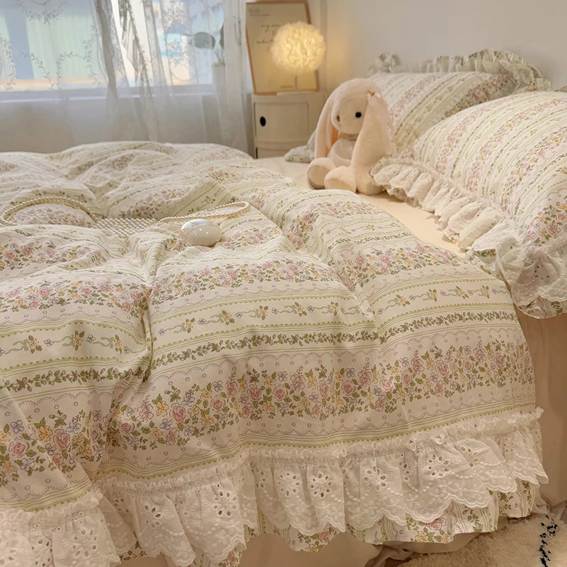 Decobites Korean Princess Style Floral Lace Ruffles Bedding Set with Pillowcase