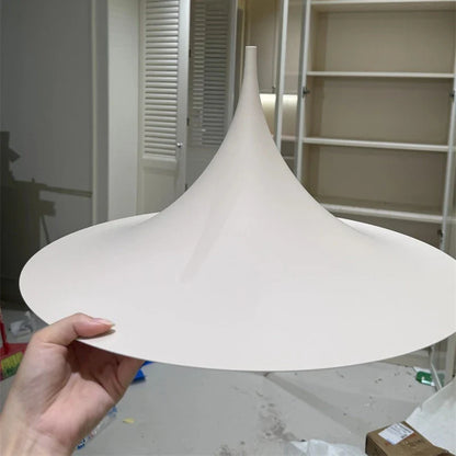Minimalist Horn Pendant Light in Black or White