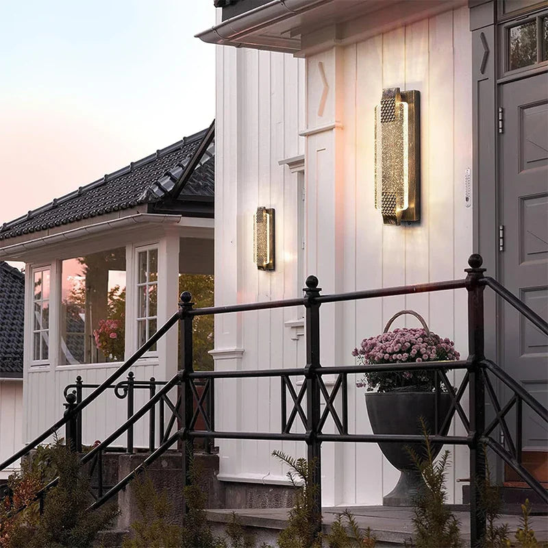 Aplique de pared exterior LED DecorBites™ de cristal burbuja para porche y jardín