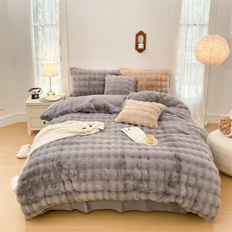 Decobites Velvet Fleece Princess Bedding Set in Pink Purple Grey Gradient, Luxury Duvet Cover & Faux Rabbit Fur