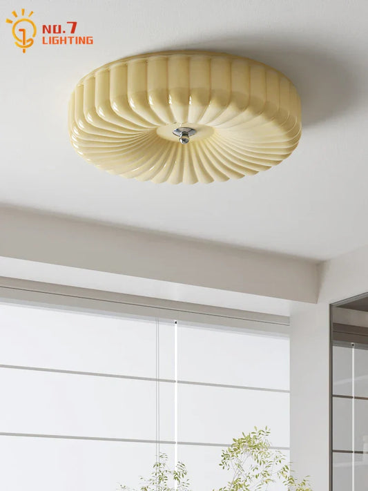 Lámpara de techo de cristal LED DecorBites™ Cream Wind: Diseño francés para dormitorio, estudio, balcón o cafetería