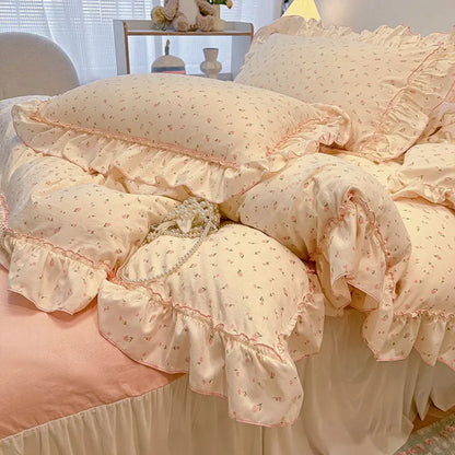 DecorBites™ Lace Bedding Set: Printed Design, Single Queen Size, Cozy Quilt Cover, Fitted Sheet, 2 Pillowcases