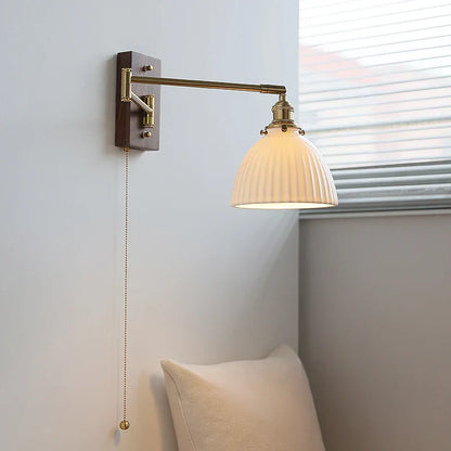 Aplique de pared LED DecorBites™ con brazo de cobre, interruptor, pantalla ajustable, cadena, lámpara de noche.