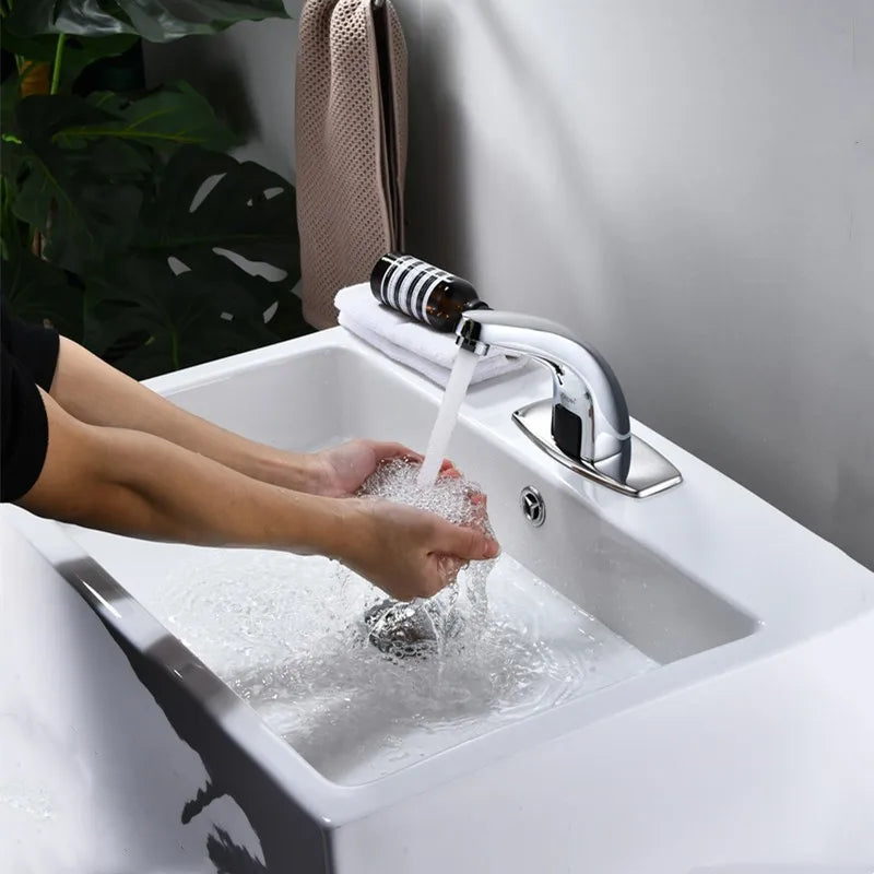 High Quality Deck Mounted Water Saved Bathroom Lavatory Toilet Tap Automatic Sensor Faucet