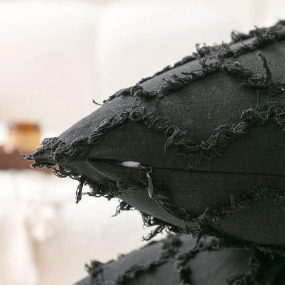 غطاء وسادة منسوج قطني بتصميم بوهو أسود من DecorBites™ لديكور غرفة النوم والسرير