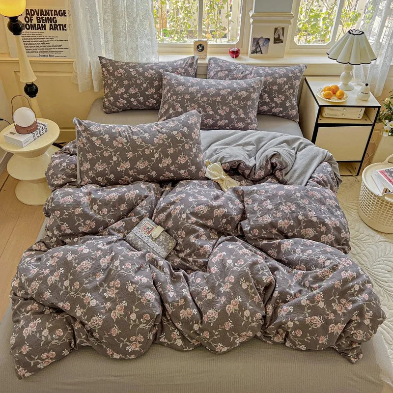 DecorBites™ Cloud Touch Ultra Soft Duvet Cover Set in Sweet Design & Double Layer Yarn