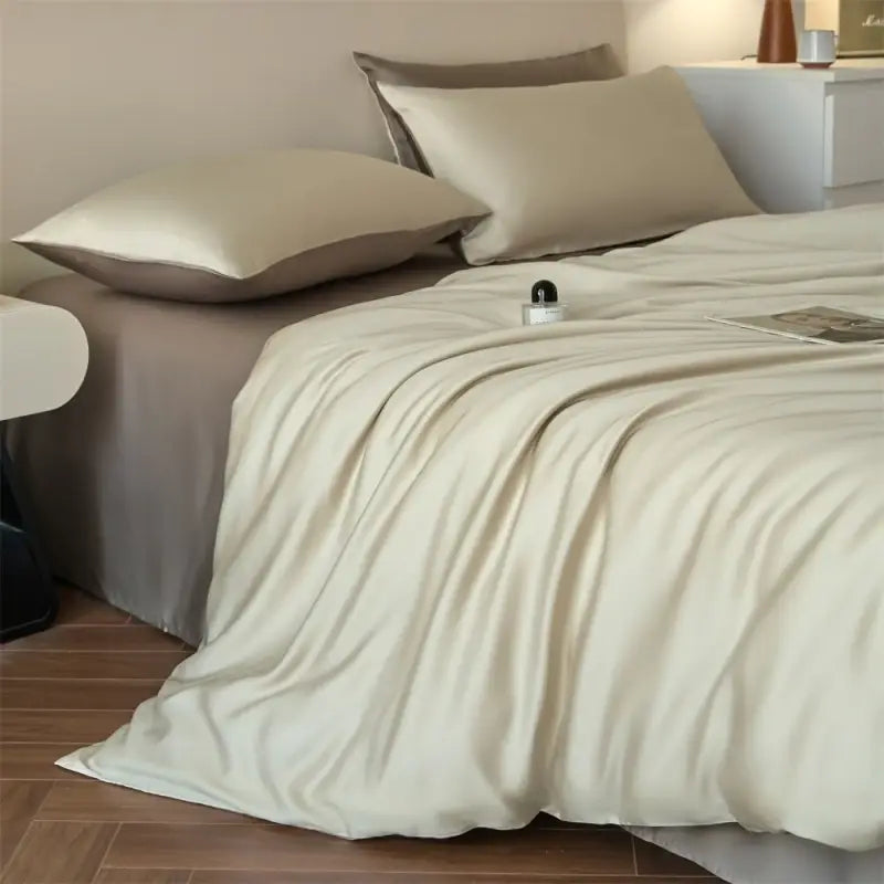 DecorBites™ Luxurious Lyocell Silk Bedding Set - Queen/King Size