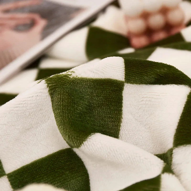 DecorBites™ Double Layer Lamb Wool Checkered Blanket - Nordic Style Warm Bedspread