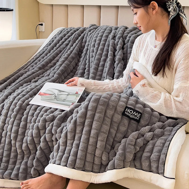 Manta de terciopelo de franela acogedora DecorBites™: Edredón individual Queen de color liso para todas las estaciones