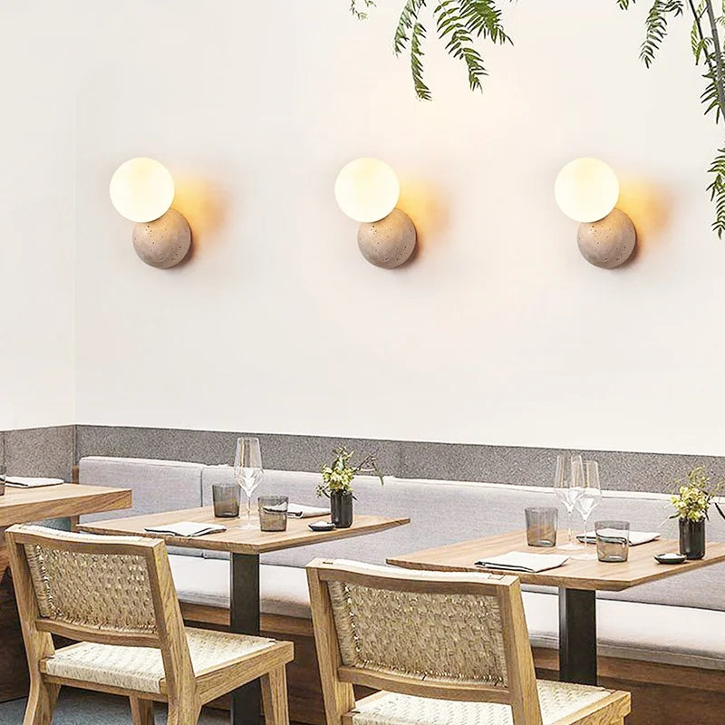 Aplique de pared LED DecorBites™ de travertino amarillo con diseño nórdico moderno en cristal