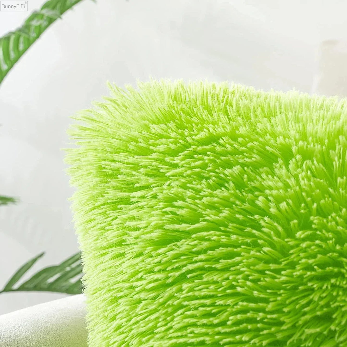 Funda de cojín DecorBites™ de felpa suave y acogedora de 43x43 cm, blanca y gris, para sofá.