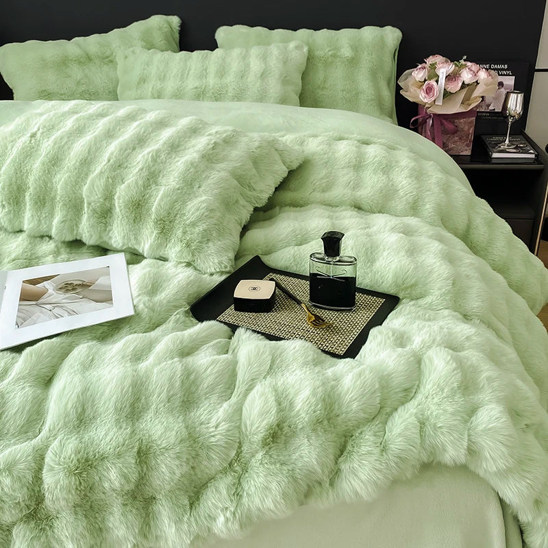 DecorBites™ Gradient Faux Rabbit Fur Bedding Set - Warm Luxury Plush Duvet Cover & Quilt Sets