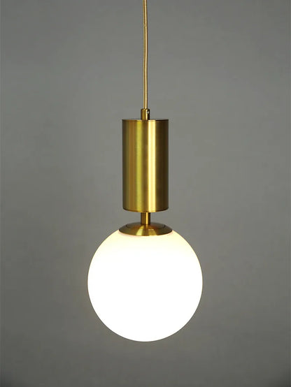 Lámpara de techo LED DecorBites™ Gold Ball para una iluminación decorativa de lujo en el hogar