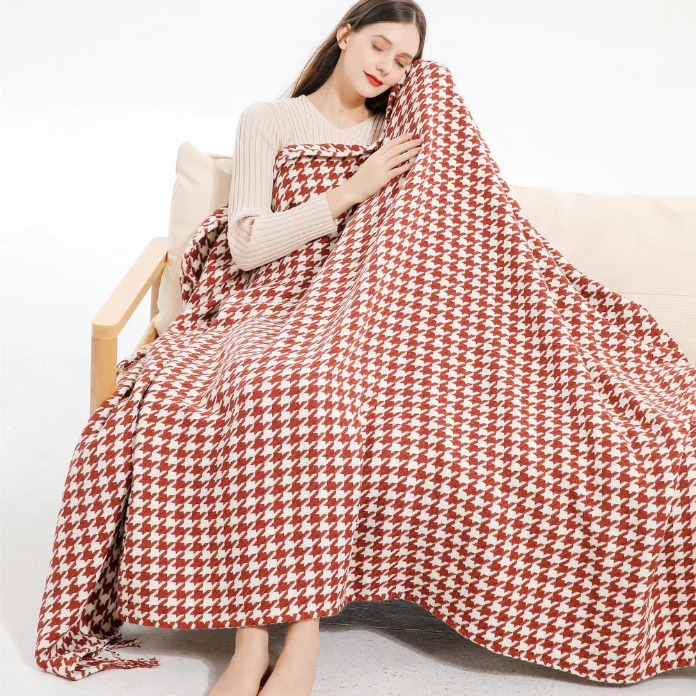 DecorBites™ Houndstooth Throw Blanket