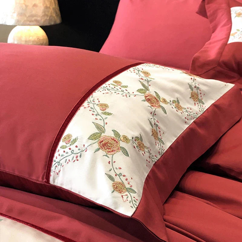 Decobites Luxury Rose Flowers Embroidery Bedding Set in Red