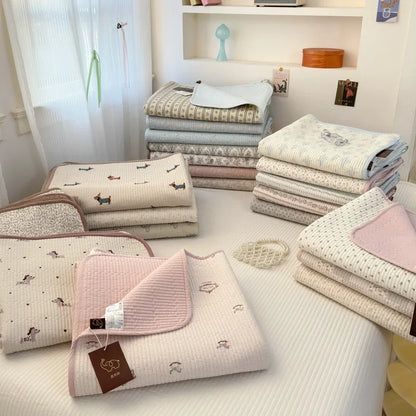 Cubrecama de algodón de doble cara DecorBites™ con tatami acolchado, colchón suave y antideslizante