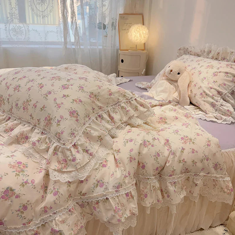 Decobites Korean Princess Style Floral Lace Ruffles Bedding Set with Pillowcase